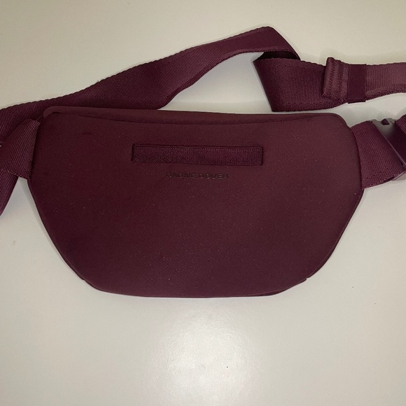Dagne Dover Ace Neoprene Belt Bag Fanny Pack in Burgundy Currant Eclipse - Picture 7 of 10